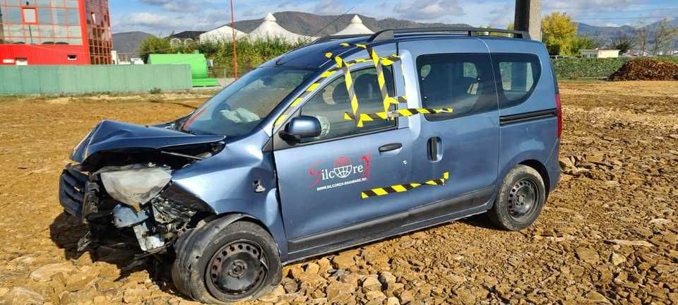 Dezmembram Dacia Dokker an 2014 motor 1.5 dci cutie manuala