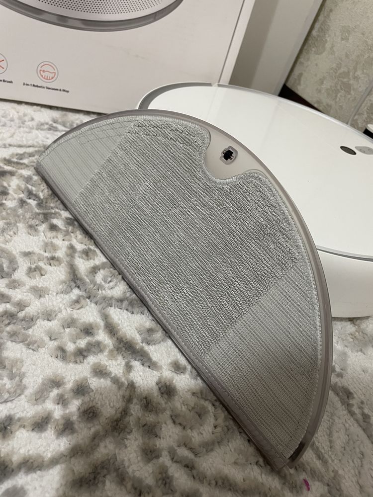 Продам робот пылесос xiaomi mi robot vacuum mop2