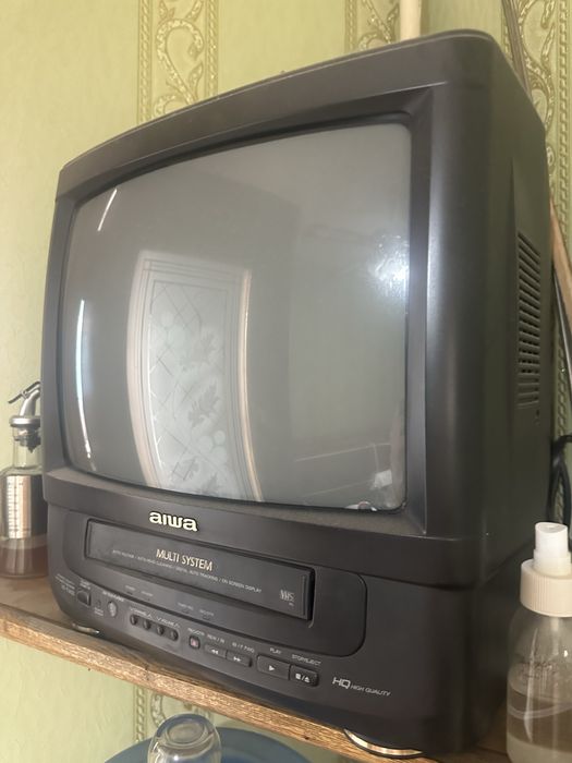Телевизор фирмы AIWA. В отличном состояние. Рабочий. Видемагнитофон.