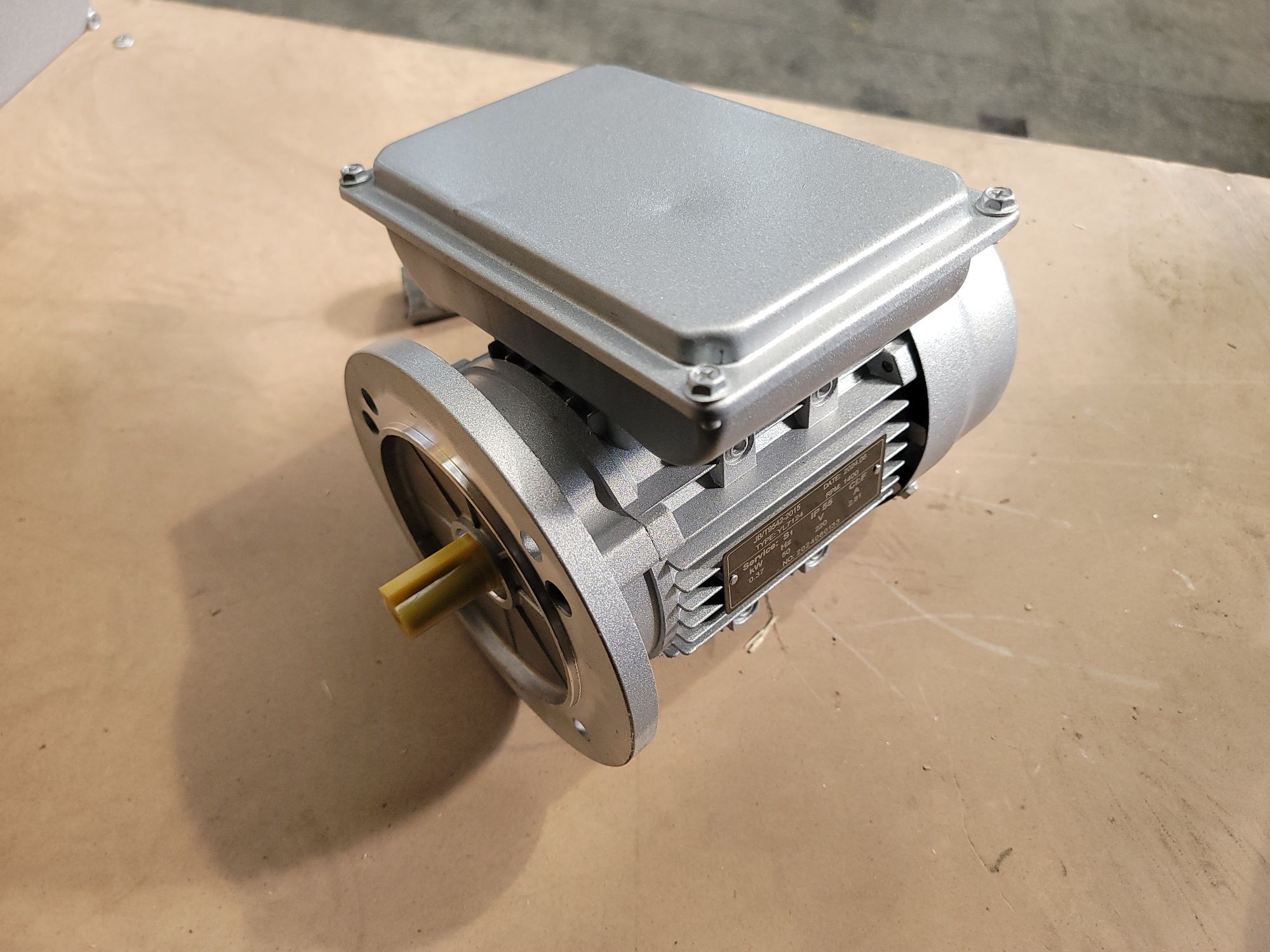 Электродвигатели 220 V .Elektr motorlar 220V