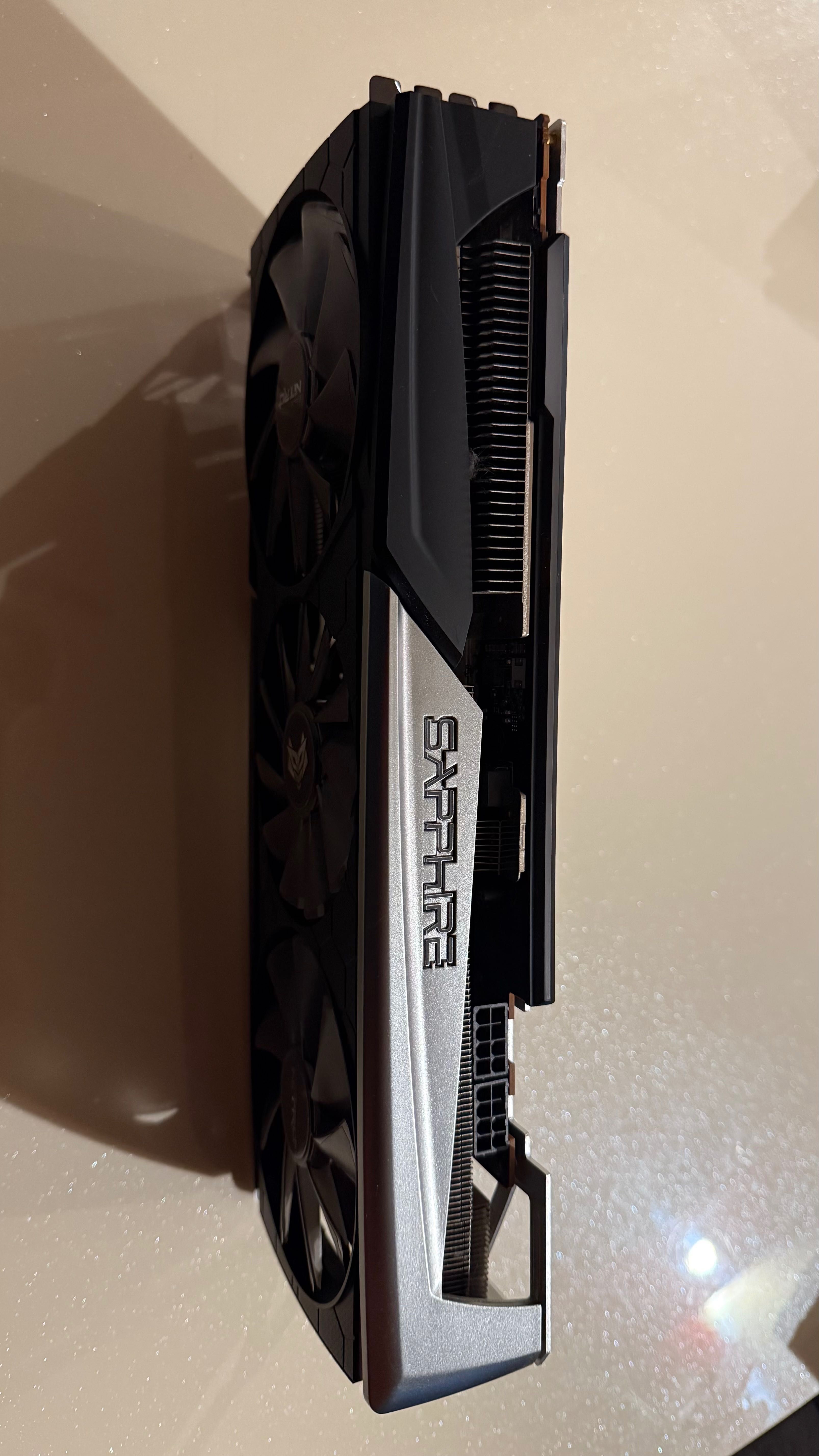 Placa video Saphire  5700 xt nitro