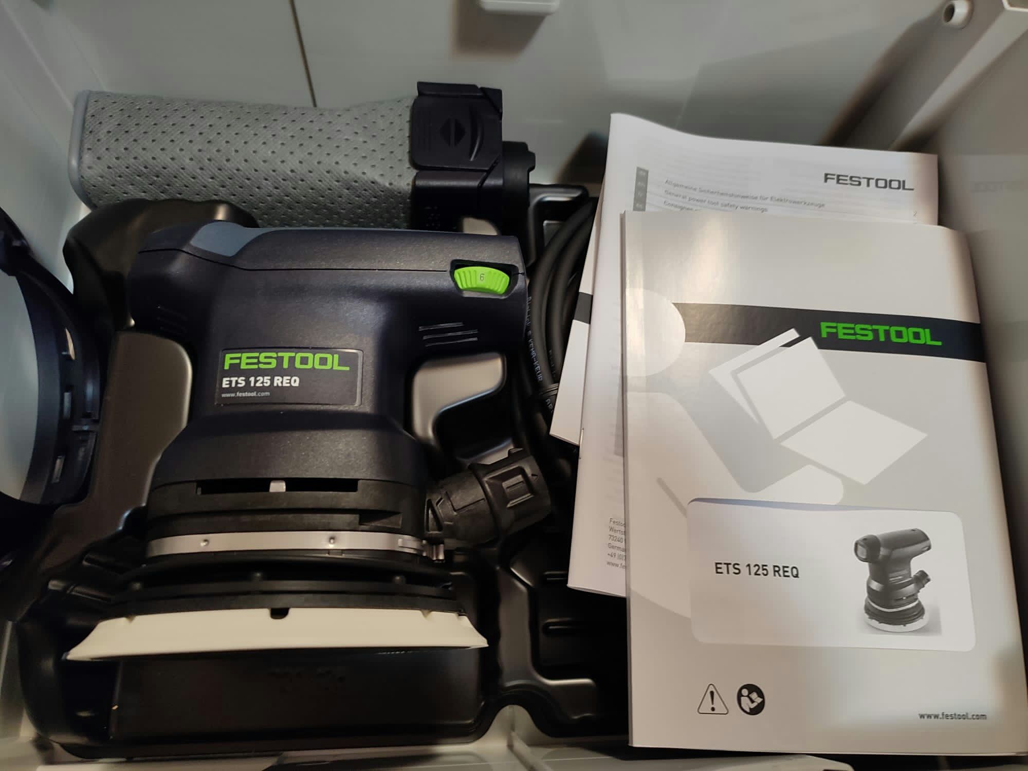 Festool slefuitoare noua.