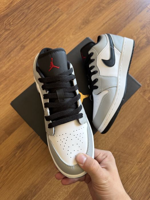Nike Air Jordan 1 Low Smoke Grey дамски кецове обувки маратонки