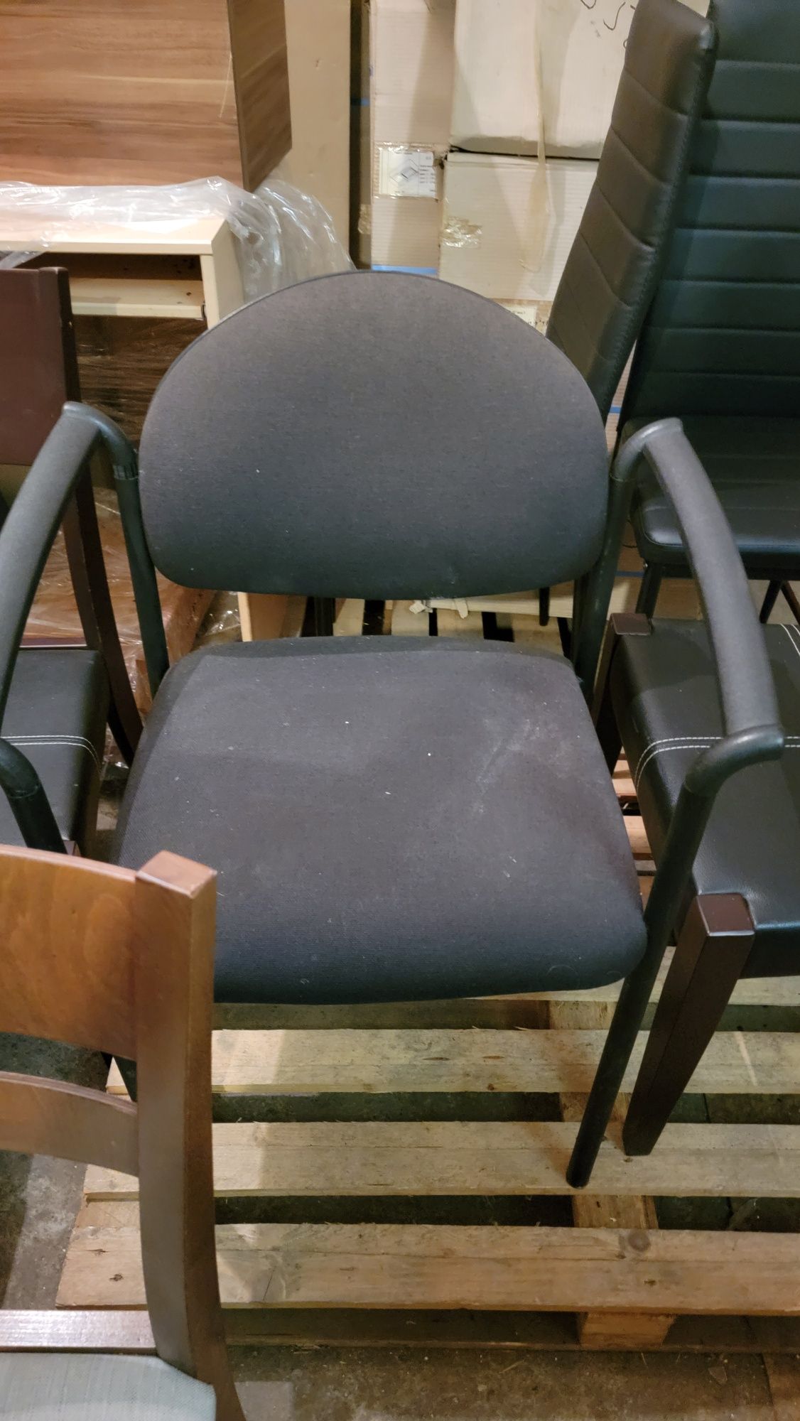Единични столове