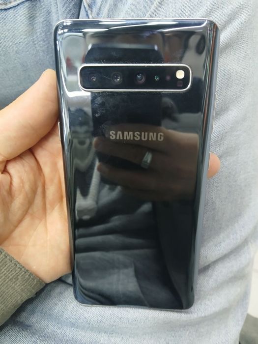 Samsung galaxy s10 5g yaxshi holatda