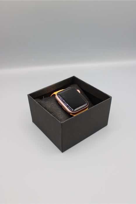 Apple Watch 4 / GPS / Baterie 80% / Carcasa Aluminium 40mm