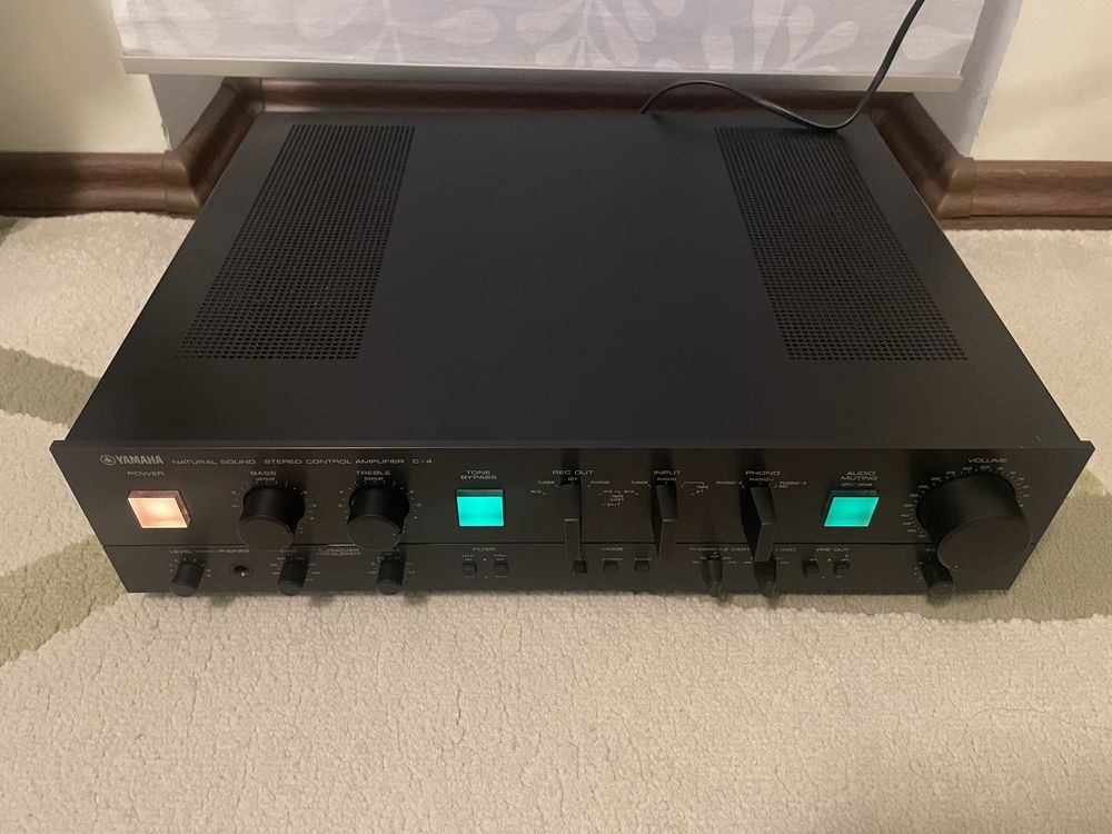 Preamplificator Yamaha C-4