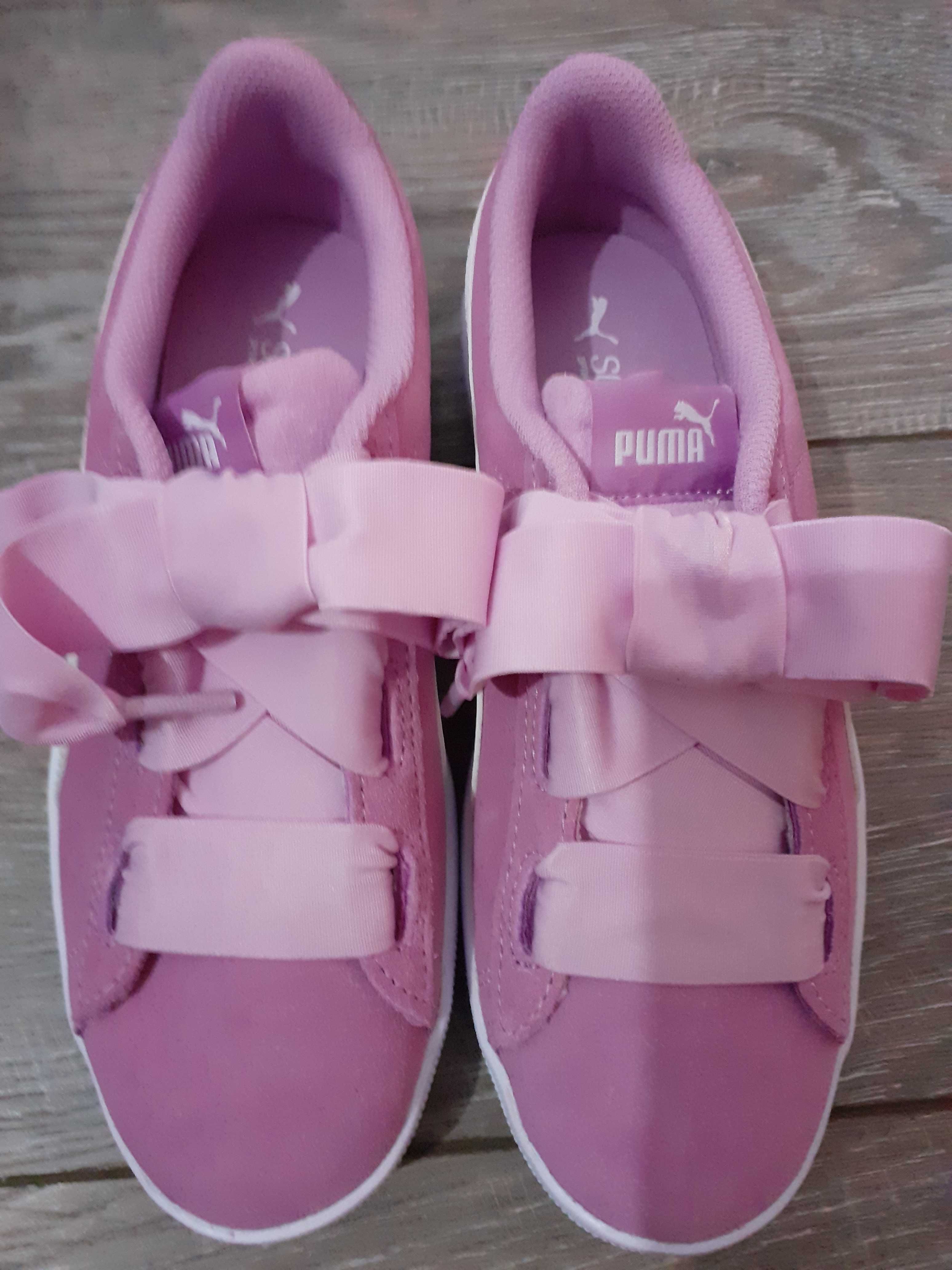 Vand papuci sport Puma pentru fetite