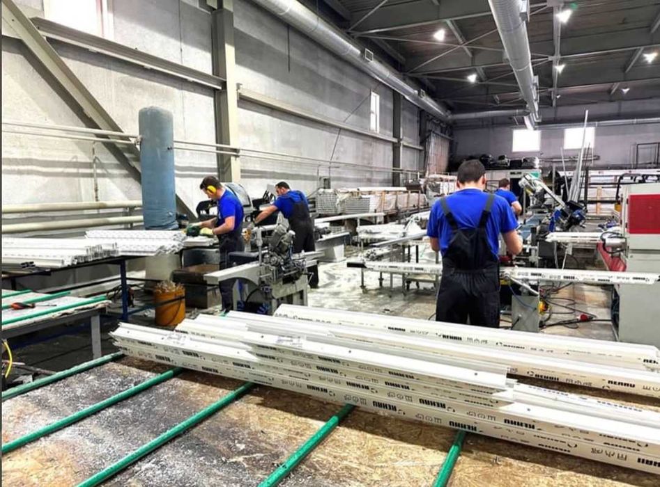 Изготовление на Заказ: Пластиковые и Алюминиевые Окна и Двери!