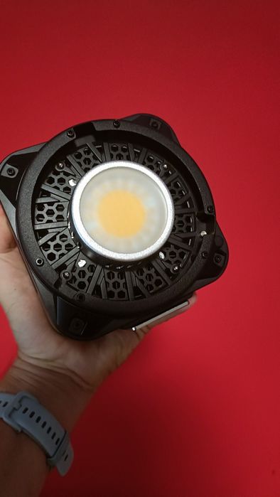 Kit Lampa Video LED RGB COB 100W Smart Yongnuo YNLUX100 RGB