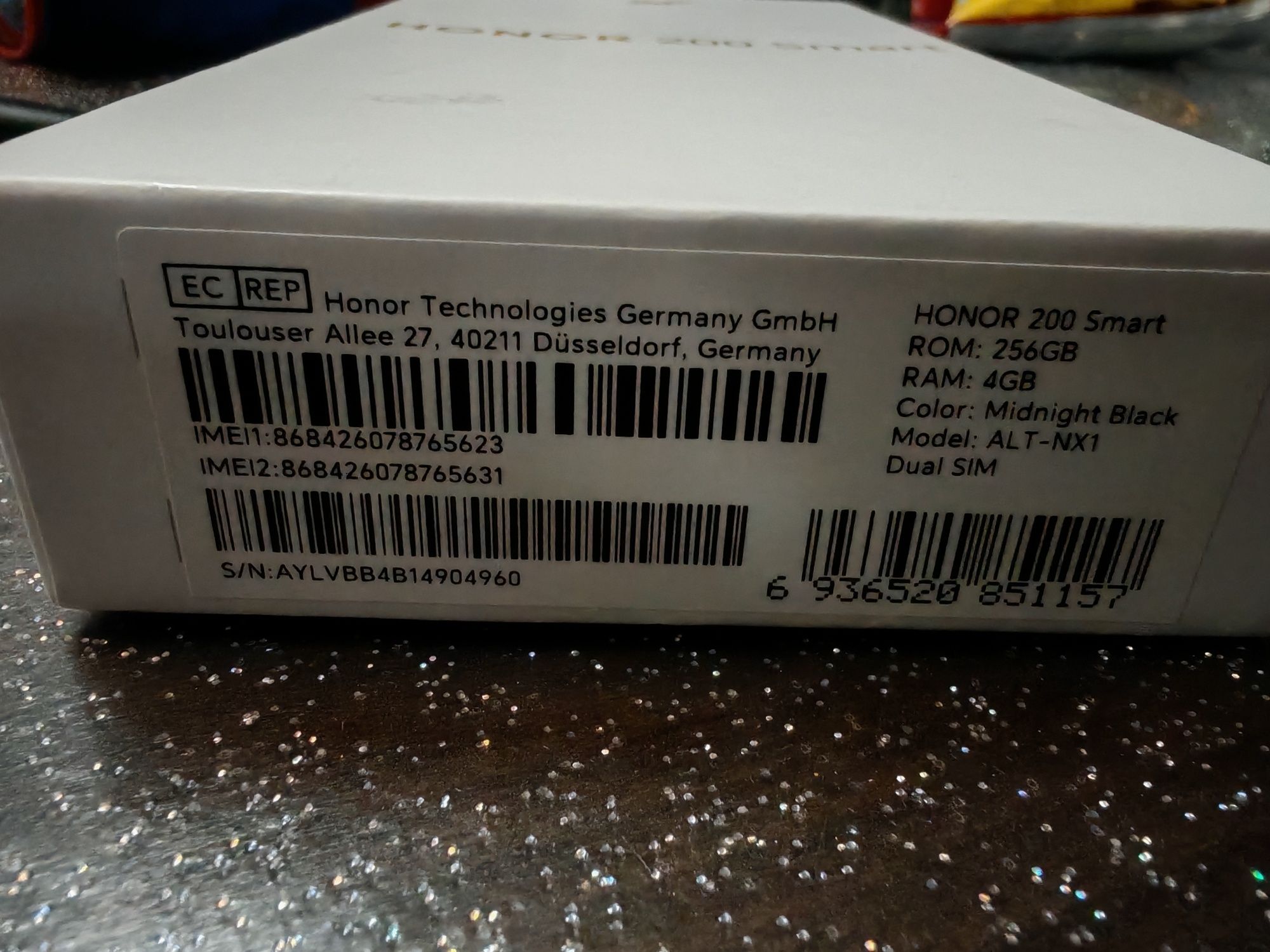 Телефон HONOR 200 Smart