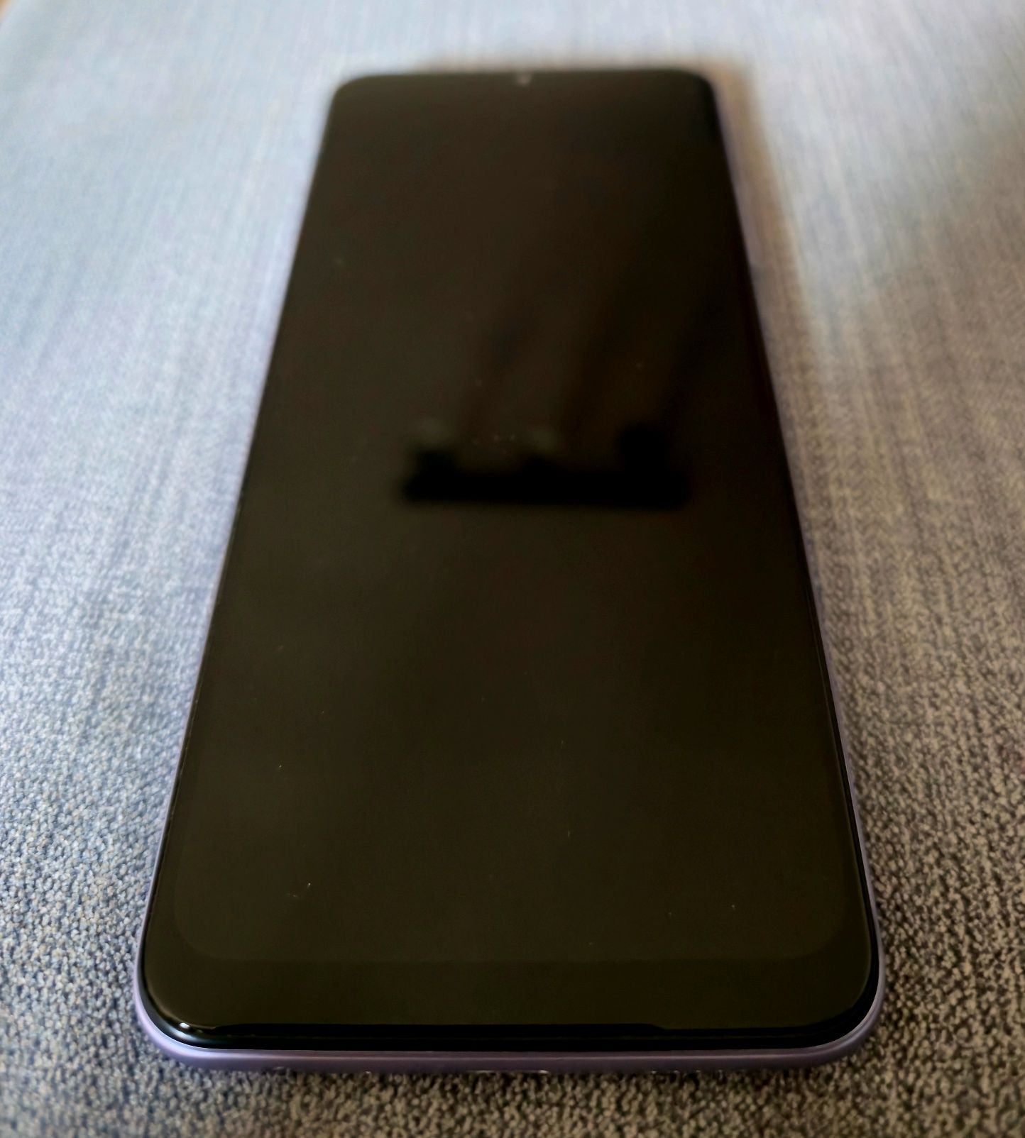 Мобилен телефон Samsung Galaxy A22 5G, 4 GB RAM, 128 GB storage.