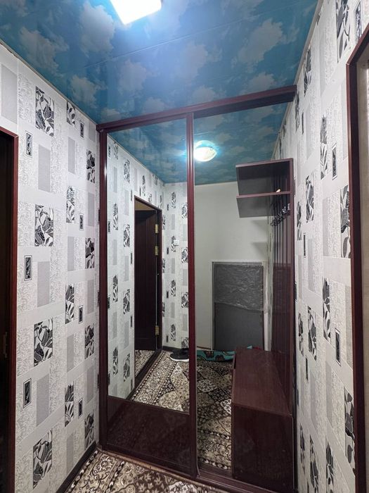 2 xonali kvartira sotiladi