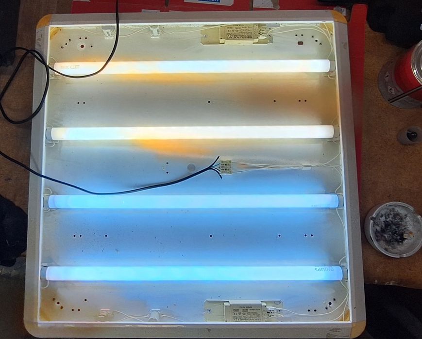 Лампа за таван. Осветително тяло 60см на 60см