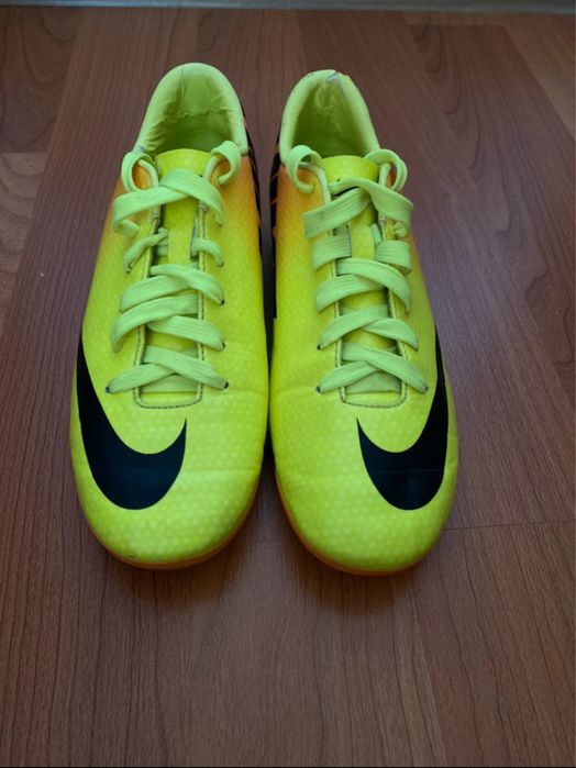 Ghete de fotbal Nike Mercurial, marimea 38,5