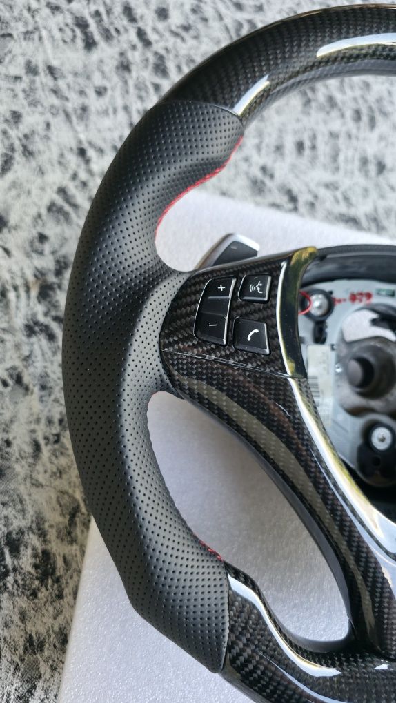 Volan ergonomic M Performance din carbon X5/X6 E70/E71/E72
