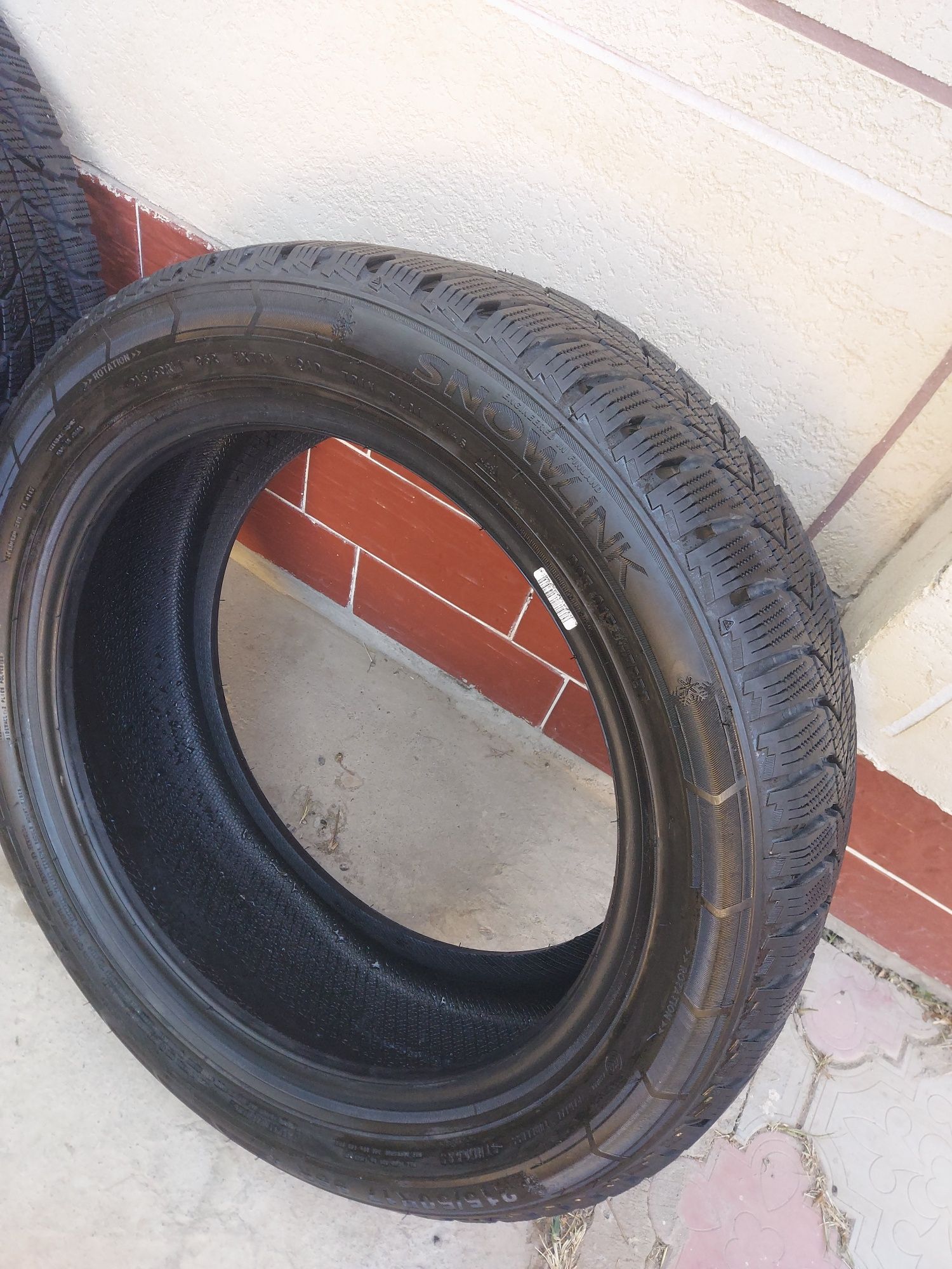 Продается зимняя резина Triangle 215/50R17


---

Продаю зимнюю шину T