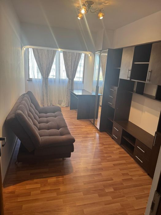 Inchiriere apartament 3 camere - zona Universitate
