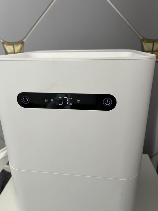 Продам увлажнитель воздуха Smart mi от xiaomi в идеальном состоянии