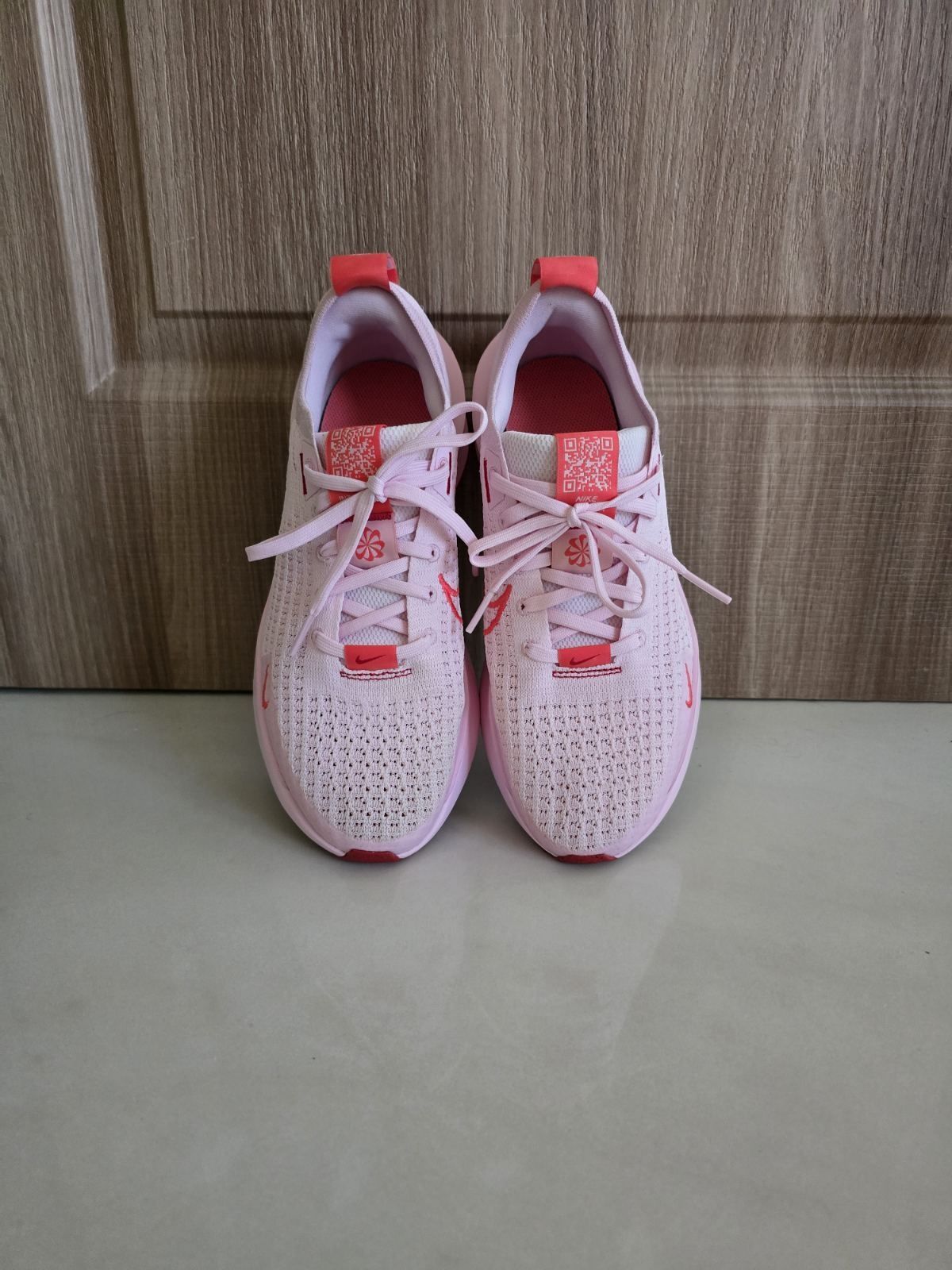 Nike Running - Interact Run SE - Розови