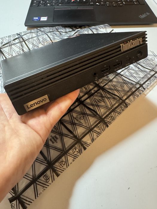 Unitate performanta Lenovo Gen 5 AMD Ryzen 5 PRO, 256GB SSD, 32GB DDR5