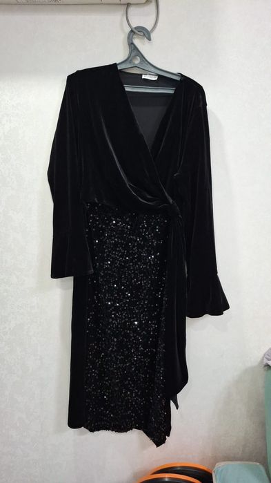 Элегантное платье, вдохновленное цветной капустой, стройнит