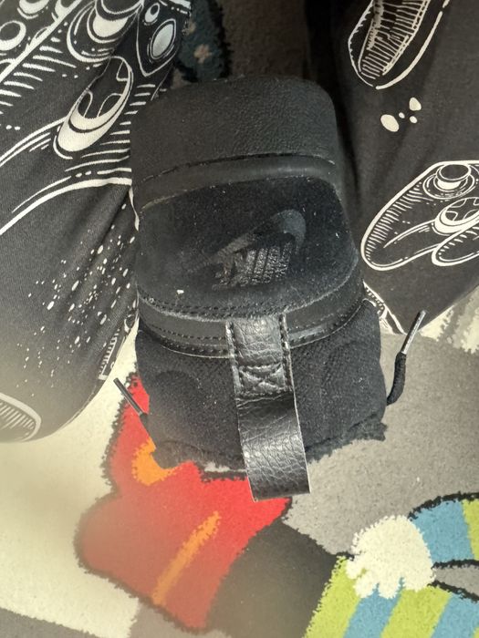 Nike court borough mid 2