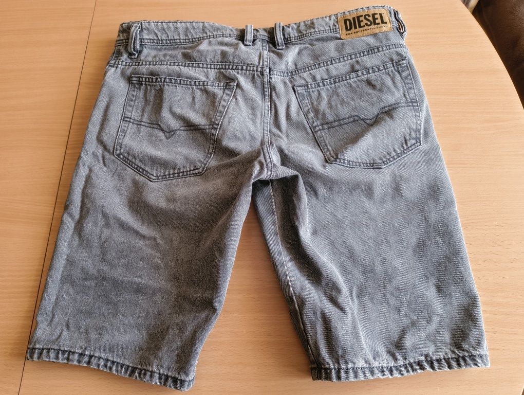 Къси панталони Diesel 32