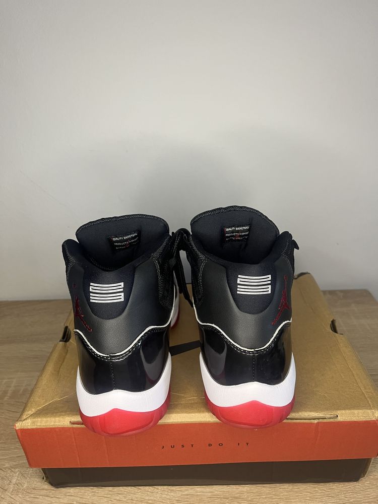 Jordan 11 Retro Bred