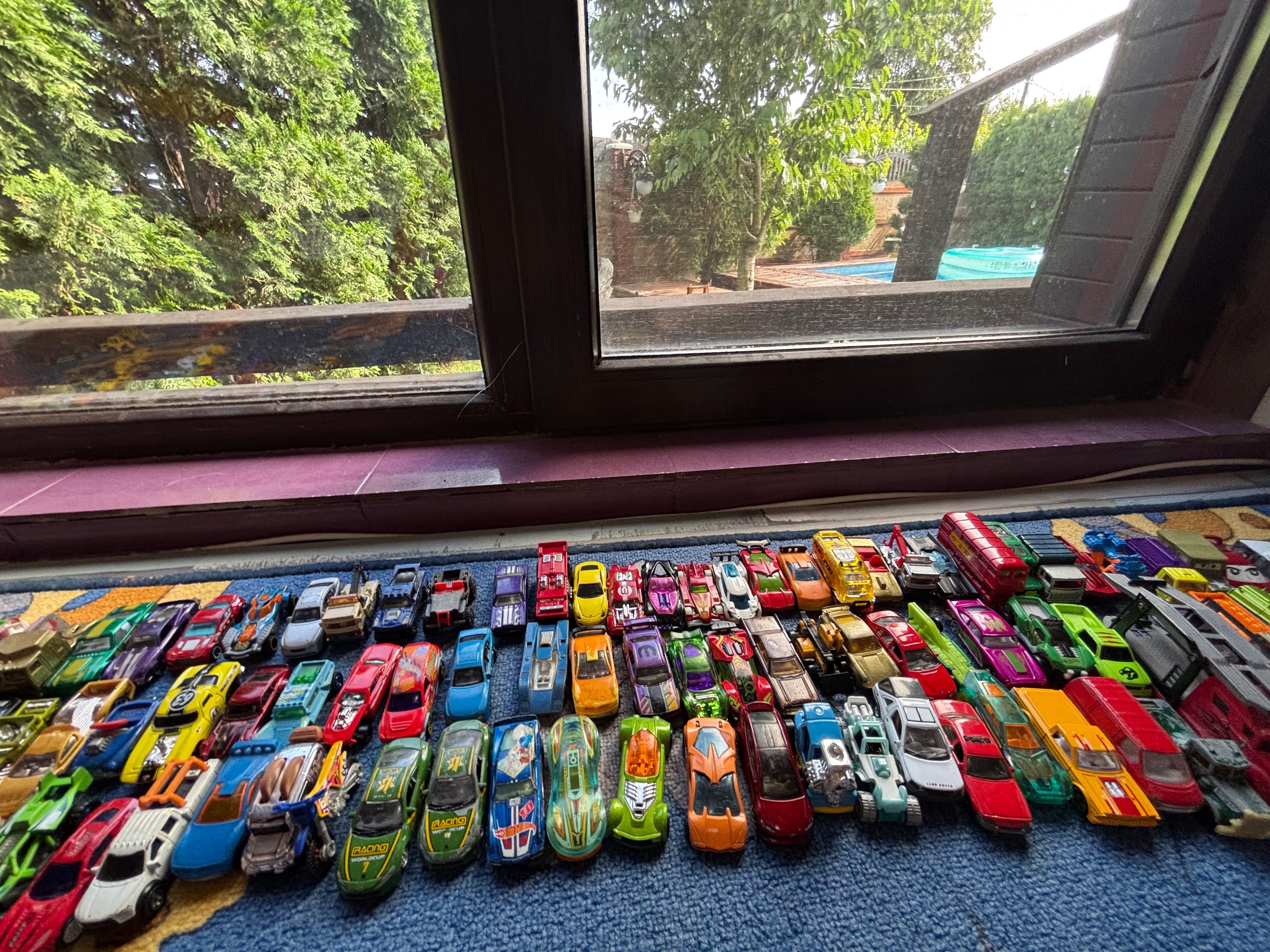 Сет от колички Hotweels, Matchbox и др.