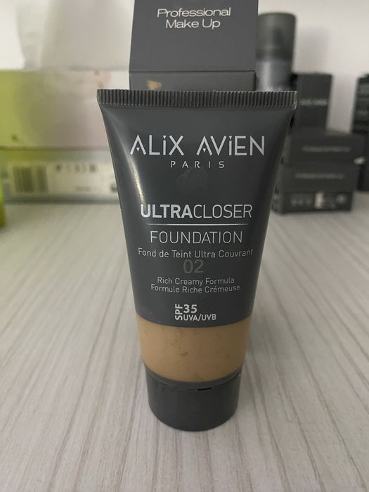 Vand produse cosmetice professional make up