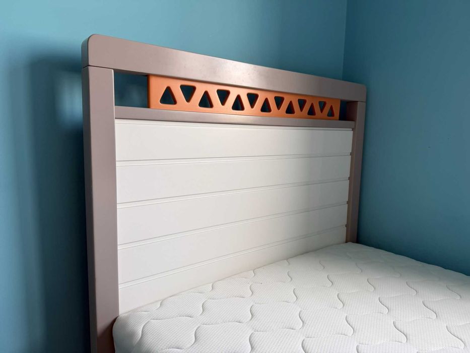 Единично легло с матрак