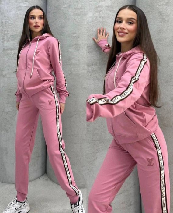 Дамаки спортни екипи