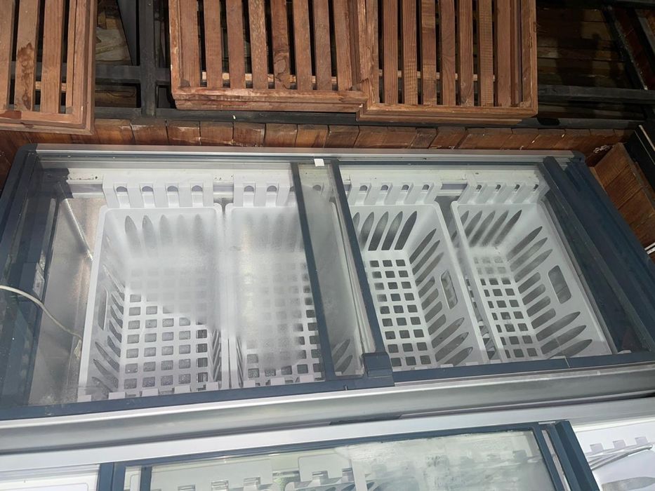 Продам холодильник морозильные камеры