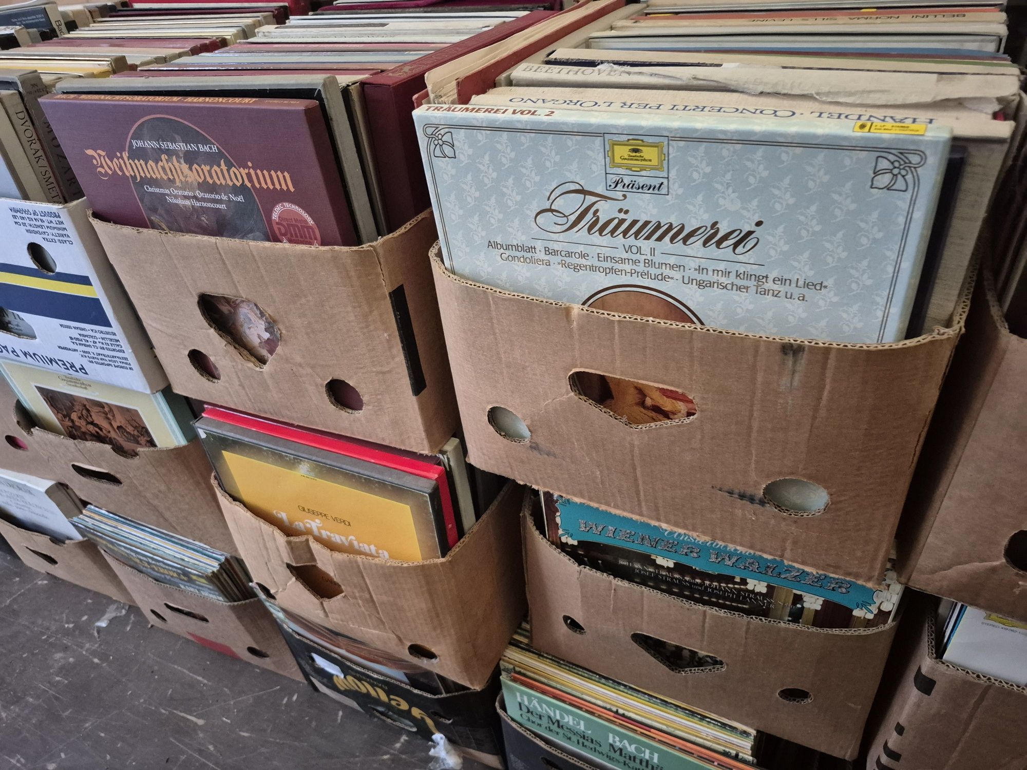 Vând lot 7500lp Discuri Vinil cu muzica clasica mixta pentru pick Up