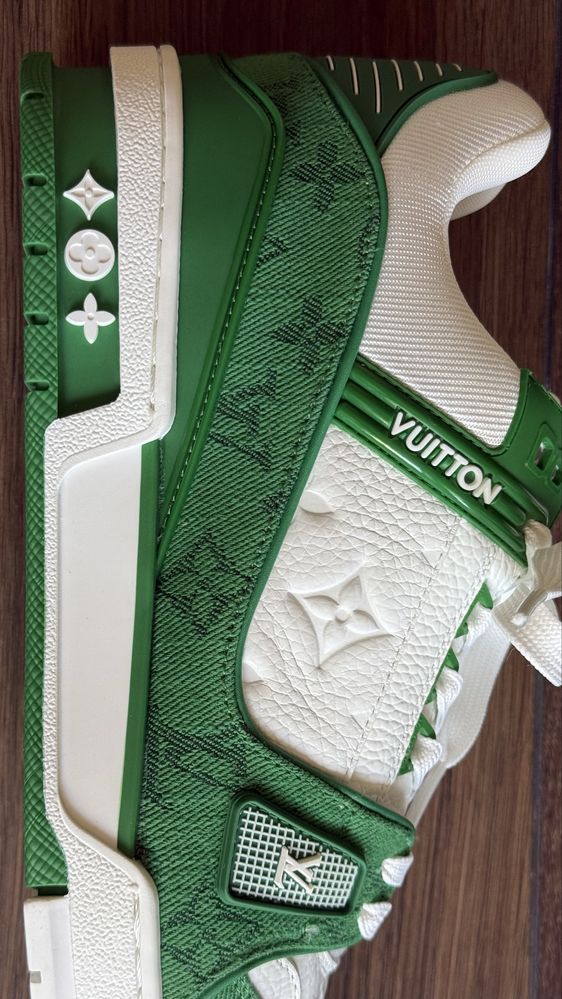 Louis Vuitton Trainers 43