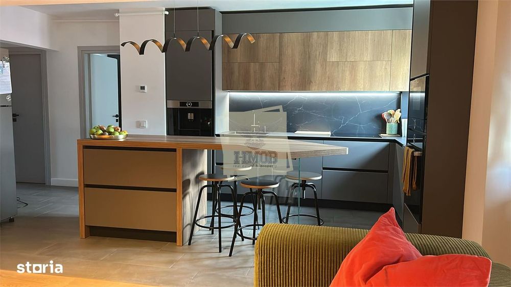 Apartament modern cu 4 camere 2 bai si logie inchis in Strand