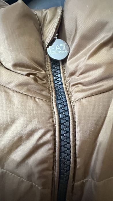 Vand geaca de iarna ARMANI, originala!