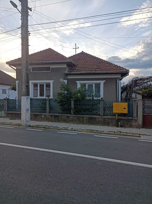 Vand casa in satul Tampa.