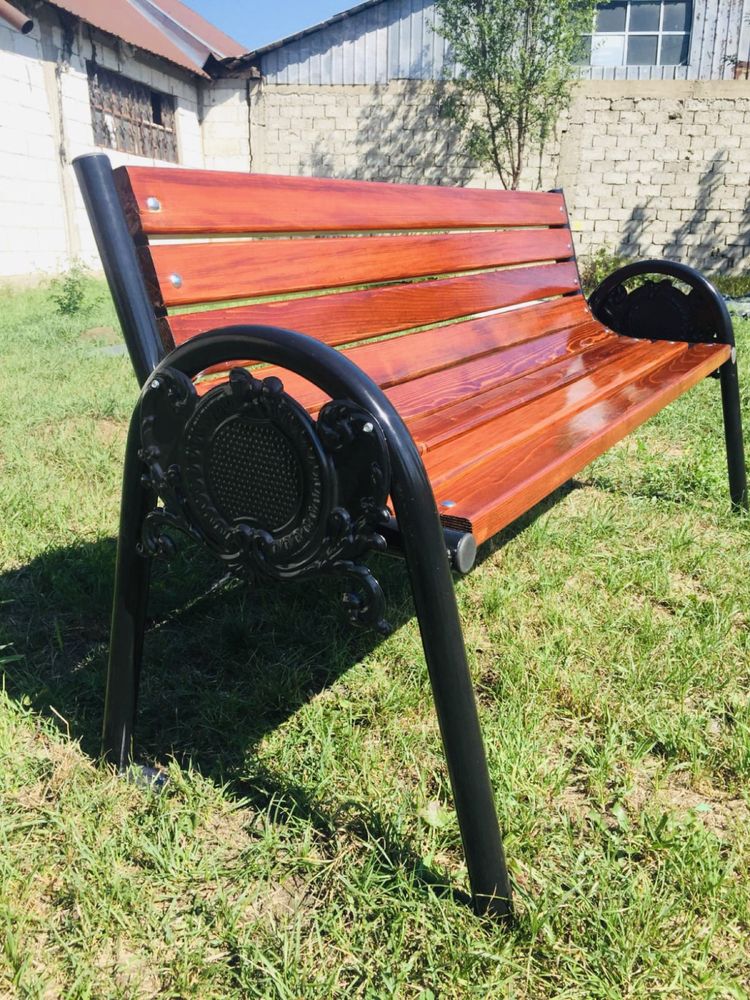 Banci si cosuri pentru gunoi