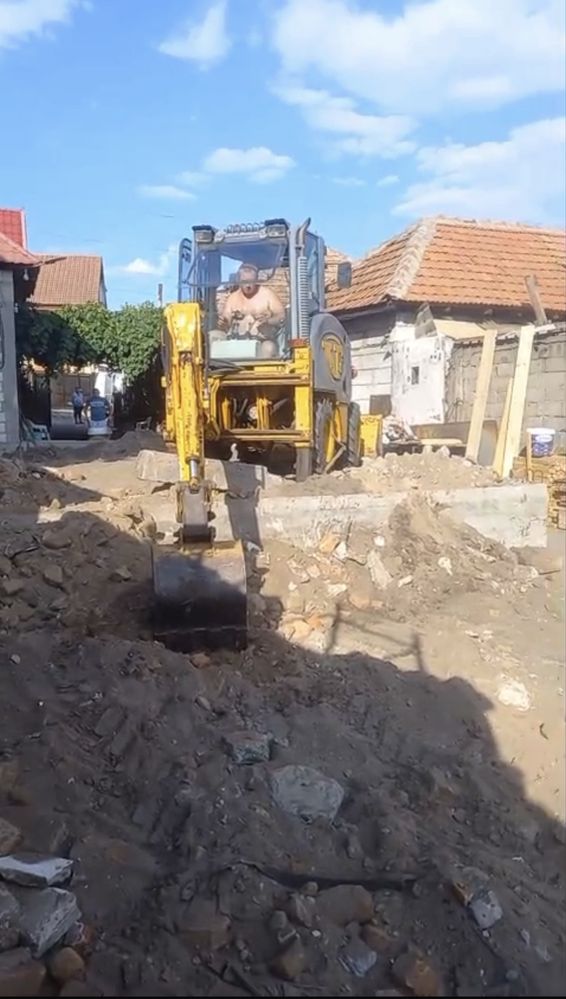 Închiriez Minibuldoexcavator pentru diferite lucrări!!!