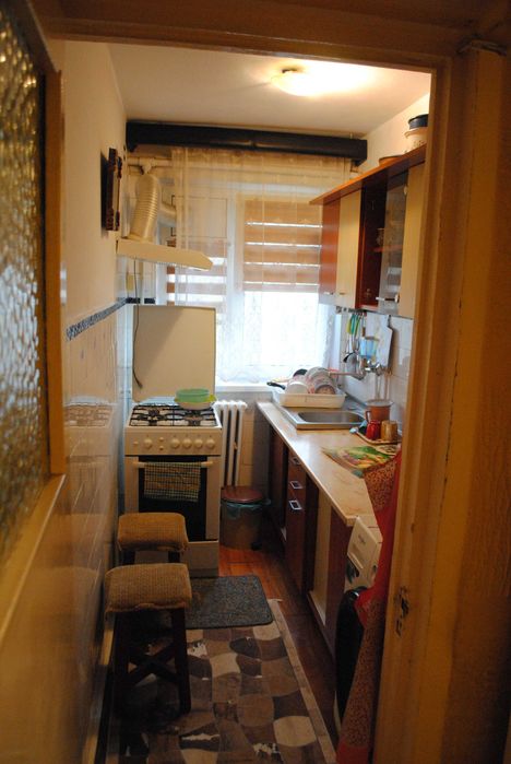 Apartament 2 Camere, Bloc cu 4 Etaje ZONA KAUFLAND VEST,Statie Bloc 10