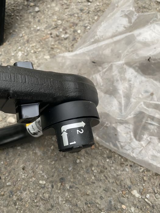 Нова кука за теглич L1TJ-19D528-AB за Ford Puma