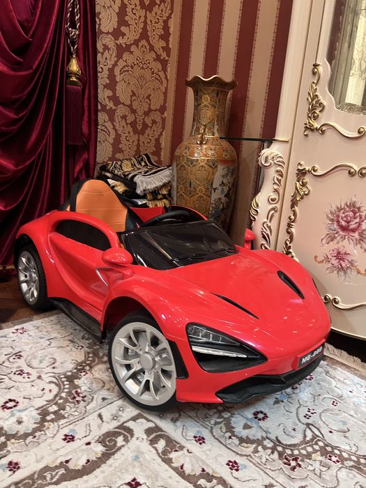 Машина Детская красная