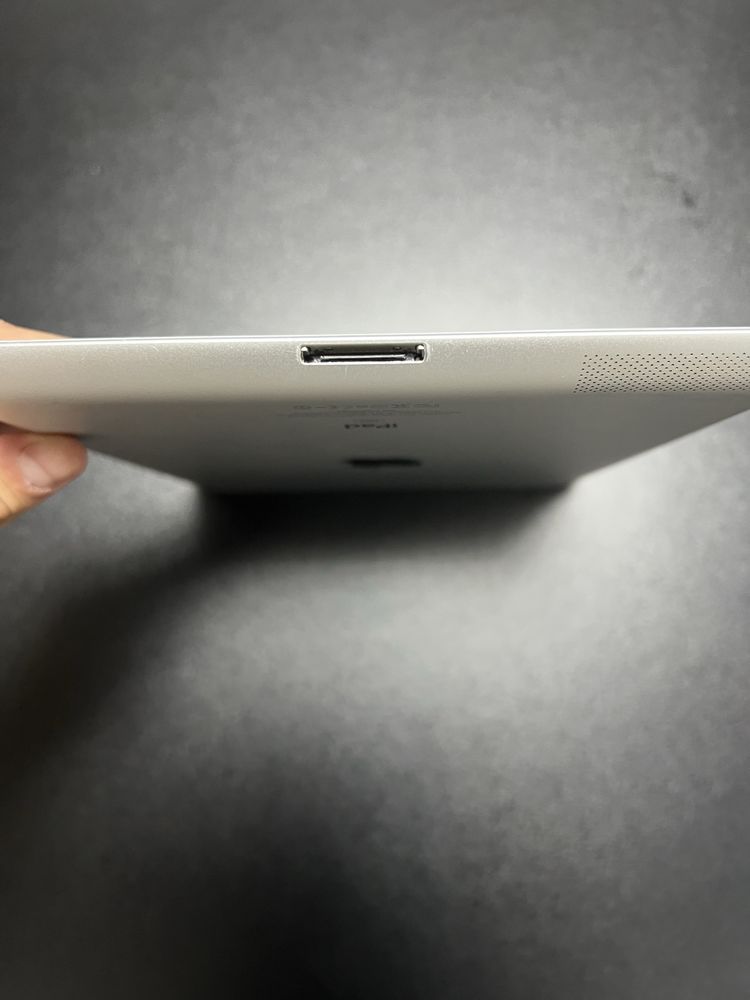 Продаю iPad-планшет