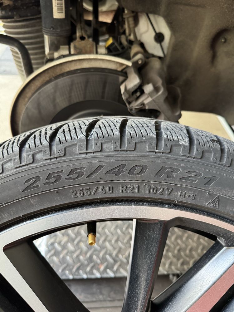 Anvelope iarna Pirelli SCORPION WINTER 255/40 R21 102V (M+S)