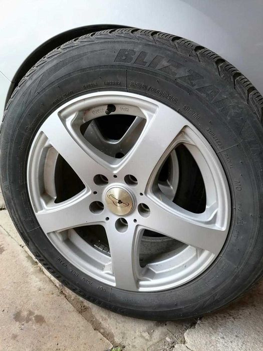 Vand 4 roti/jante  MITSUBISHI Lancer si alte auto ;205/60 R16 92H M+S