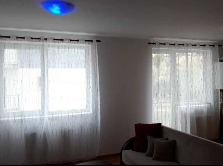 Дава се под наем Двустаен апартамент в Пловдив, Мараша - 52 кв.м за 306 € - Снимка #1