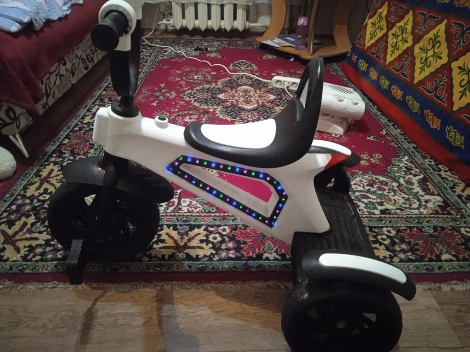 Продам велосипед трёхколёсный