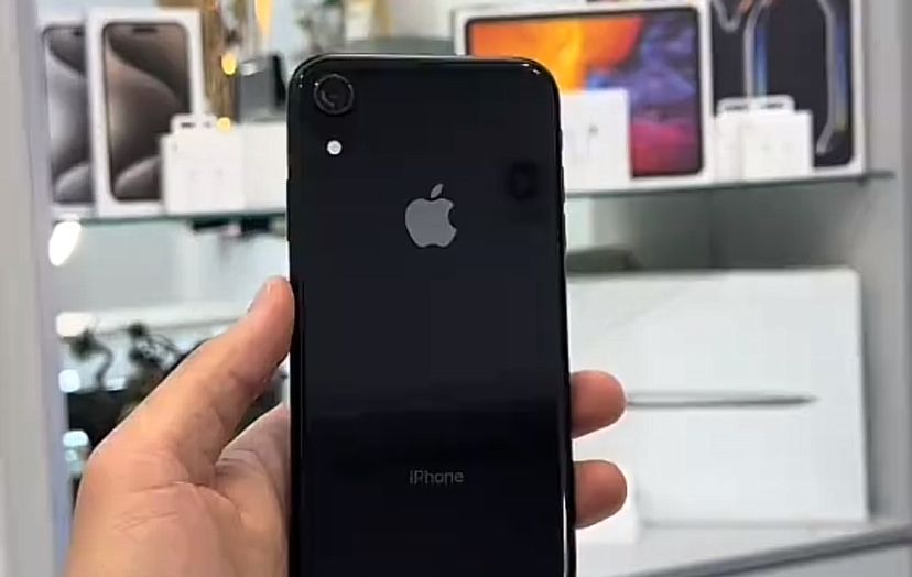 iPhone Xr 76 емкость